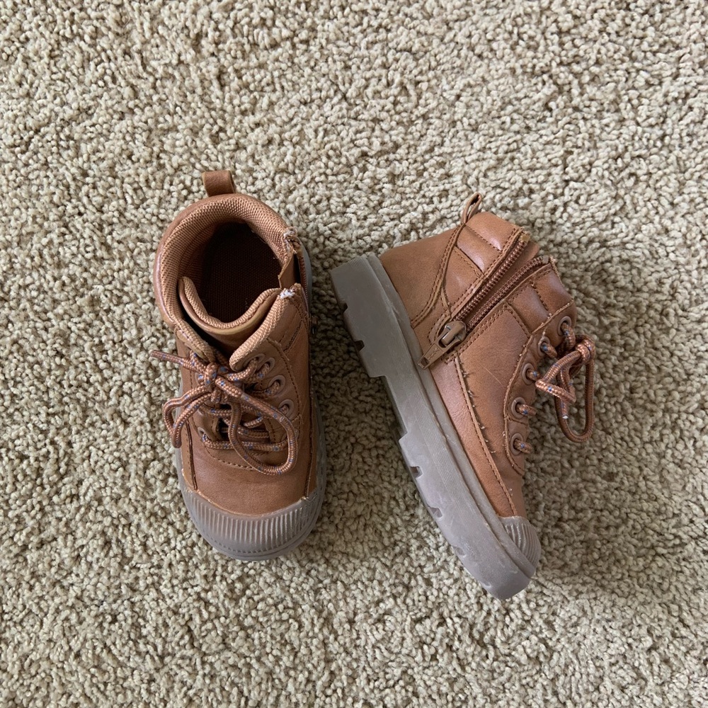 Cat & Jack boots